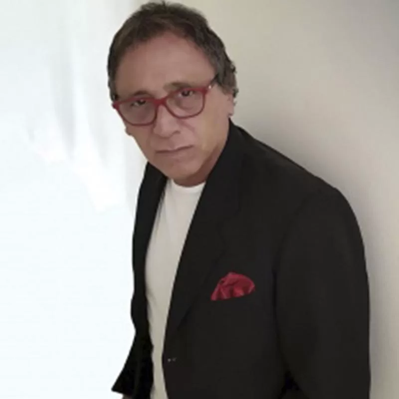 1Karlos Serrano